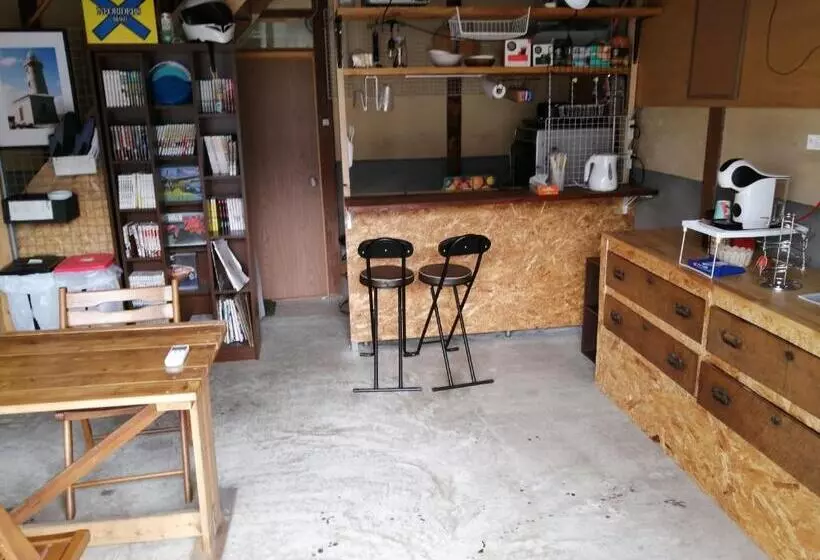 ペンション Kaeru Guest House