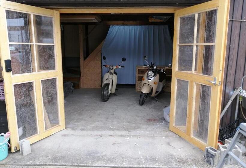 פנסיון Kaeru Guest House