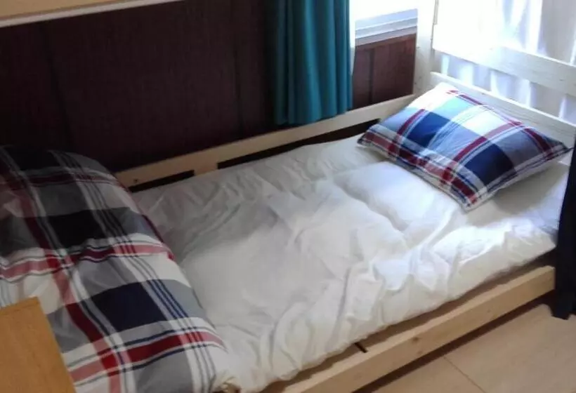 ペンション Kaeru Guest House