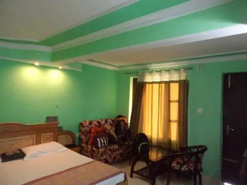 هتل Goroomgo Shivay Kausani