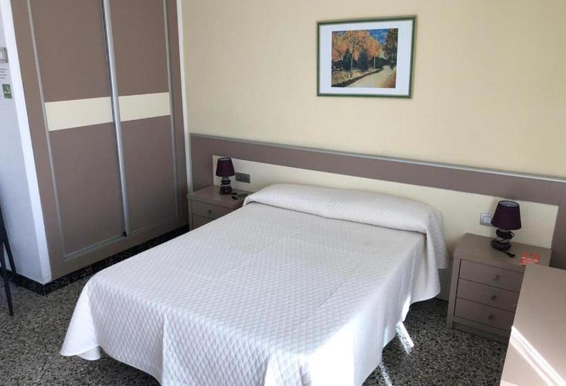 هاستل Hostal Internacional