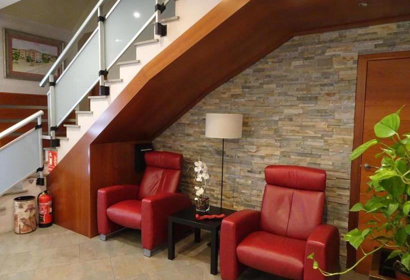 هاستل Hostal Internacional