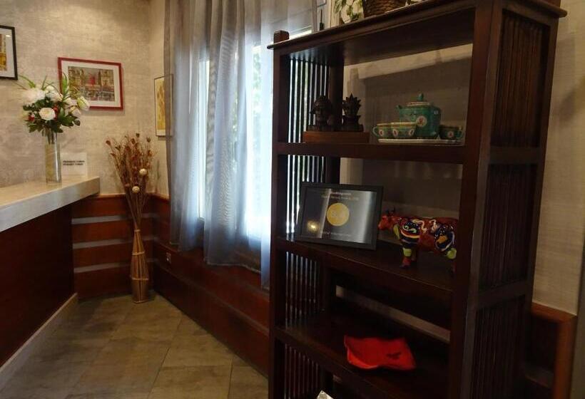 هاستل Hostal Internacional