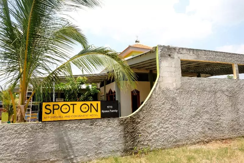 Retkeilymaja Spot On 1773 Ilyasa Family