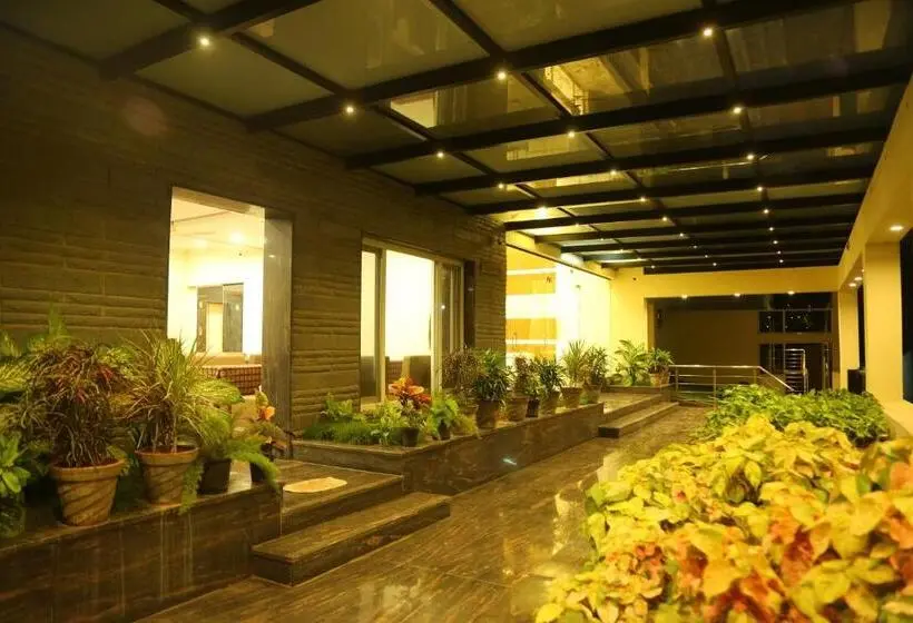 ホテル Samarth Residency