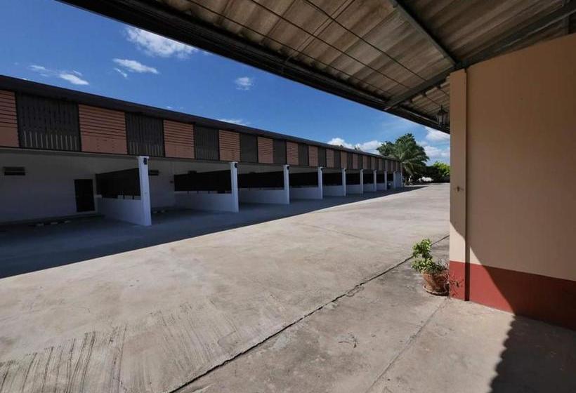 فندق على الطريق Paradise