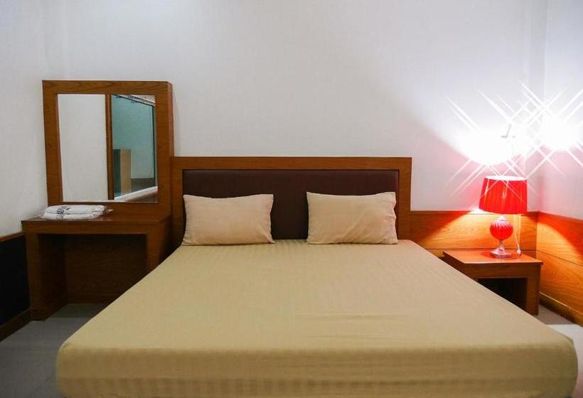 فندق على الطريق Paradise