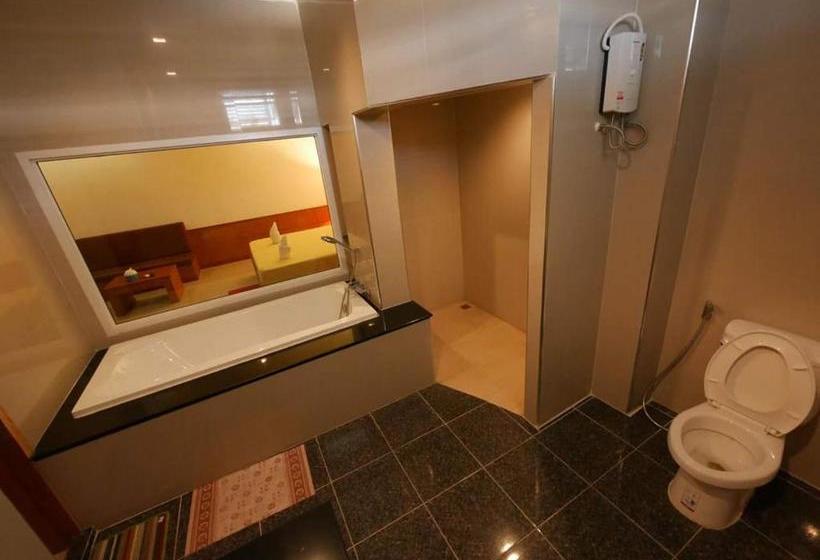 فندق على الطريق Paradise