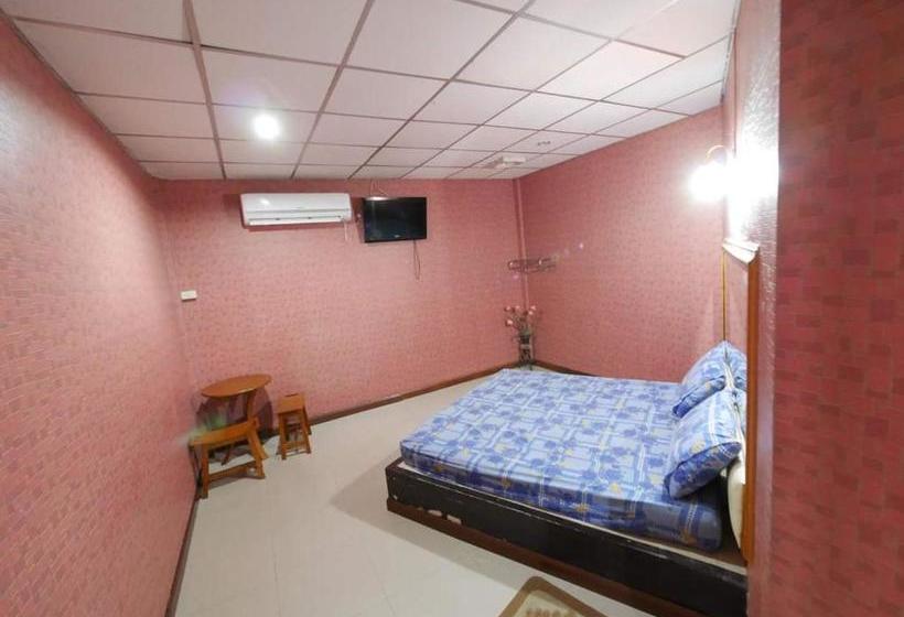 فندق على الطريق Paradise