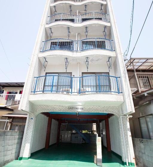 Pension (Hôtel basse catégorie) Lazy House