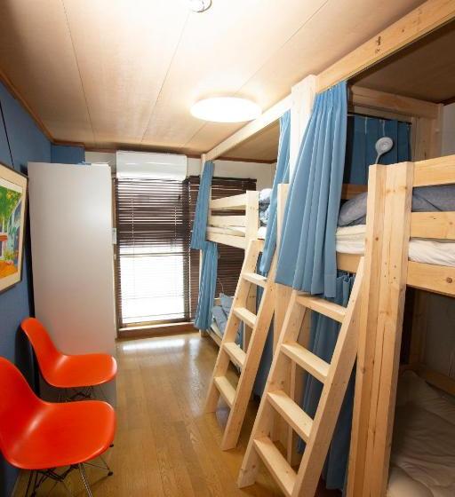 Pension (Hôtel basse catégorie) Lazy House