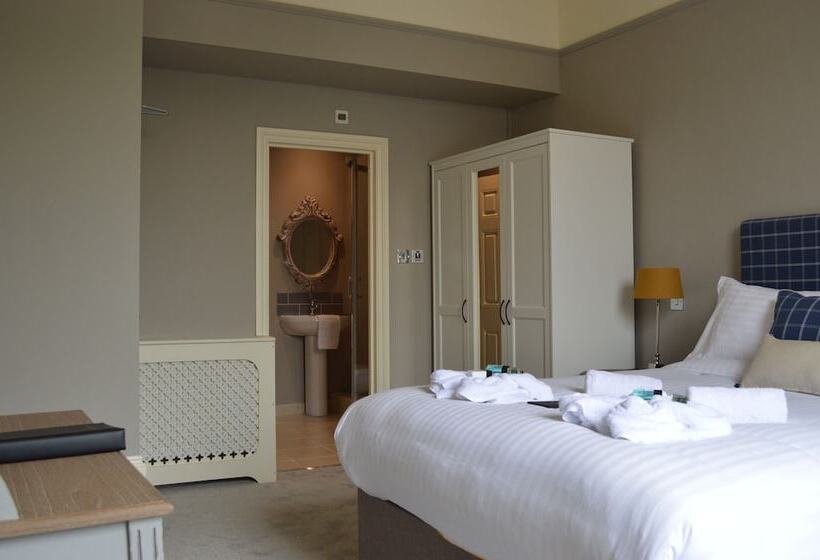 Pansiyon The Crown Pub & Guesthouse