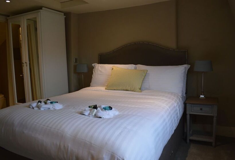 Pansiyon The Crown Pub & Guesthouse