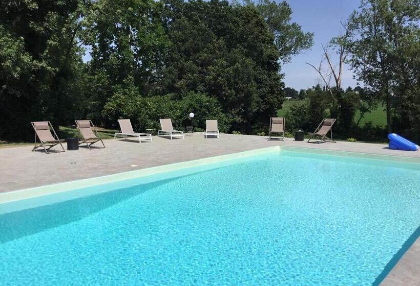 ベッドアンドブレックファースト Room&breakfast Villa Angela