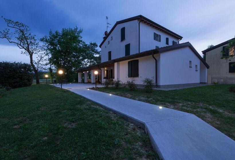 ベッドアンドブレックファースト Room&breakfast Villa Angela