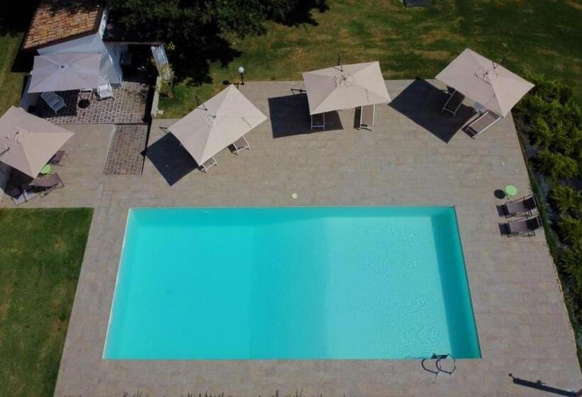 ベッドアンドブレックファースト Room&breakfast Villa Angela