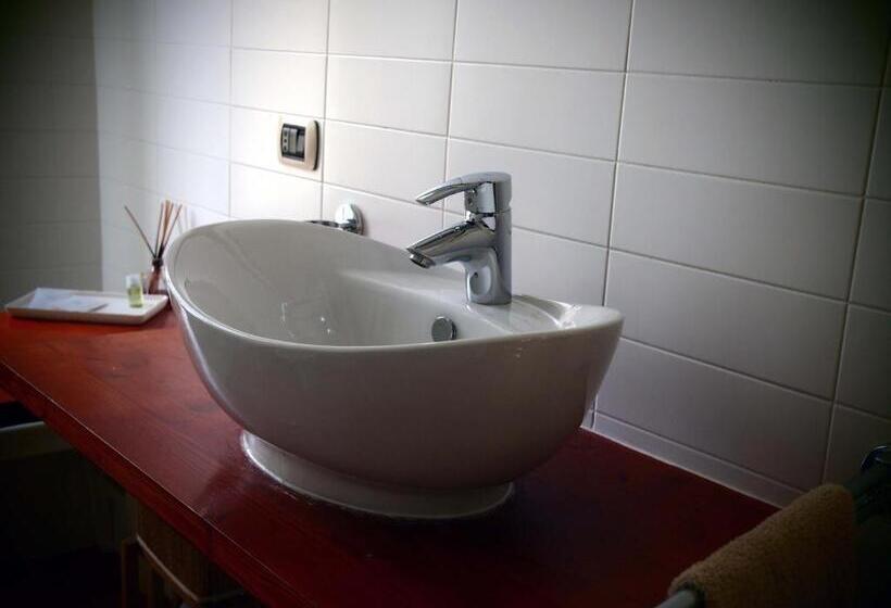 ベッドアンドブレックファースト Room&breakfast Villa Angela