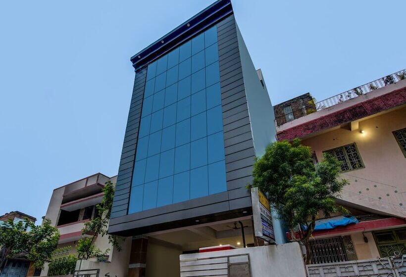 בית מלון כפרי Oyo 18542 Petals Inn