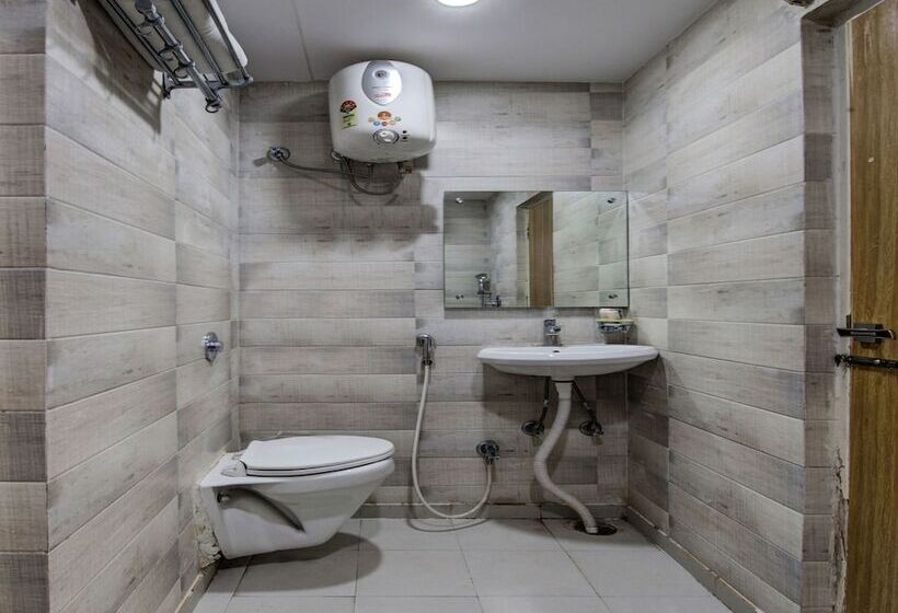 בית מלון כפרי Oyo 18542 Petals Inn