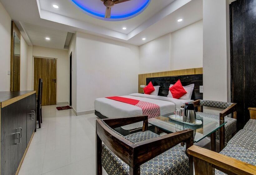 בית מלון כפרי Oyo 18542 Petals Inn