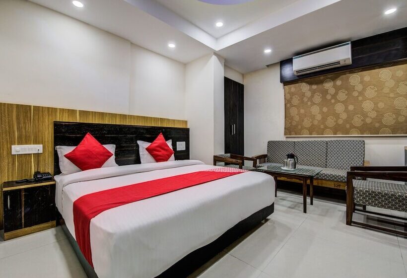 בית מלון כפרי Oyo 18542 Petals Inn