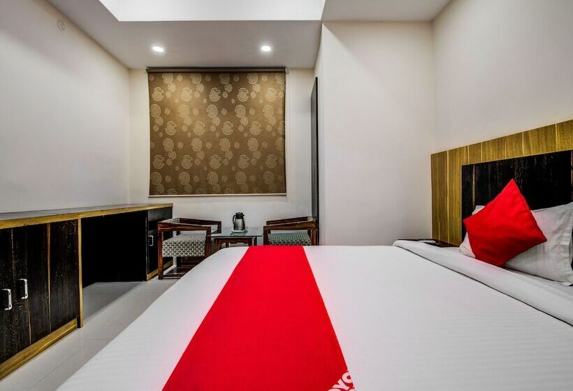 בית מלון כפרי Oyo 18542 Petals Inn