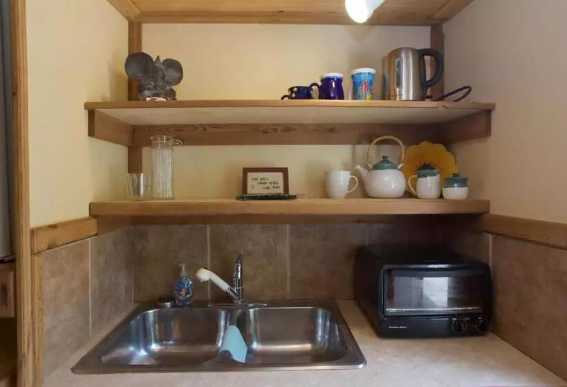 Majatalo Halfmoon Haven Beach Cottage Or Oceanview Suite