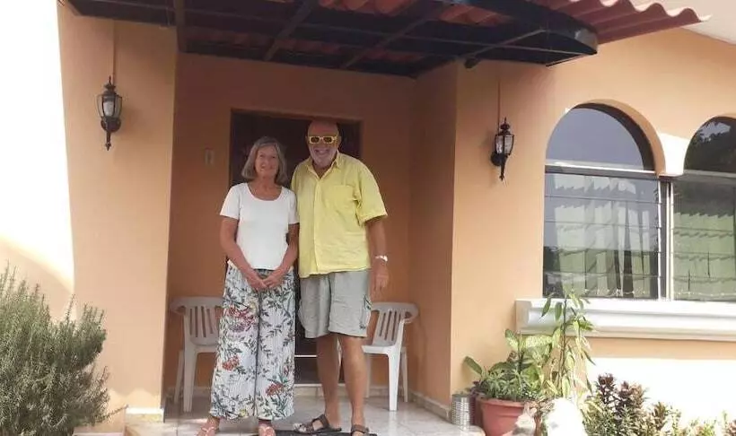 پانسیون Hostal La Toscana