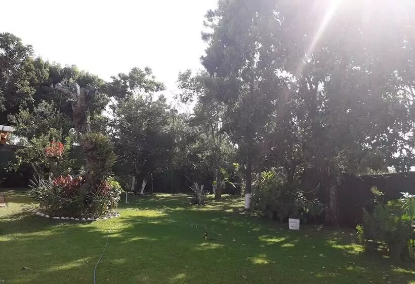 پانسیون Hostal La Toscana
