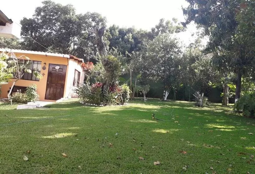 پانسیون Hostal La Toscana