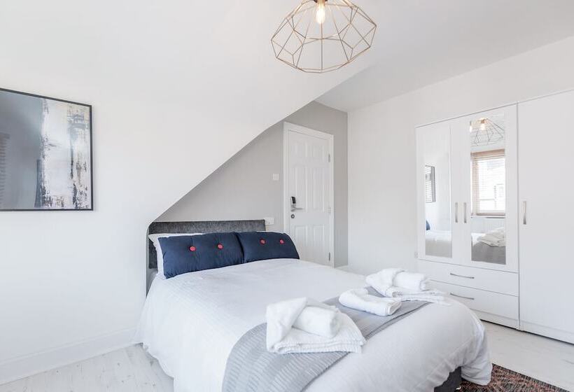 بنسيون Westland House Guest House