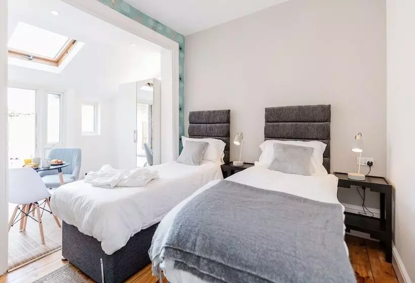 ペンション Westland House Guest House