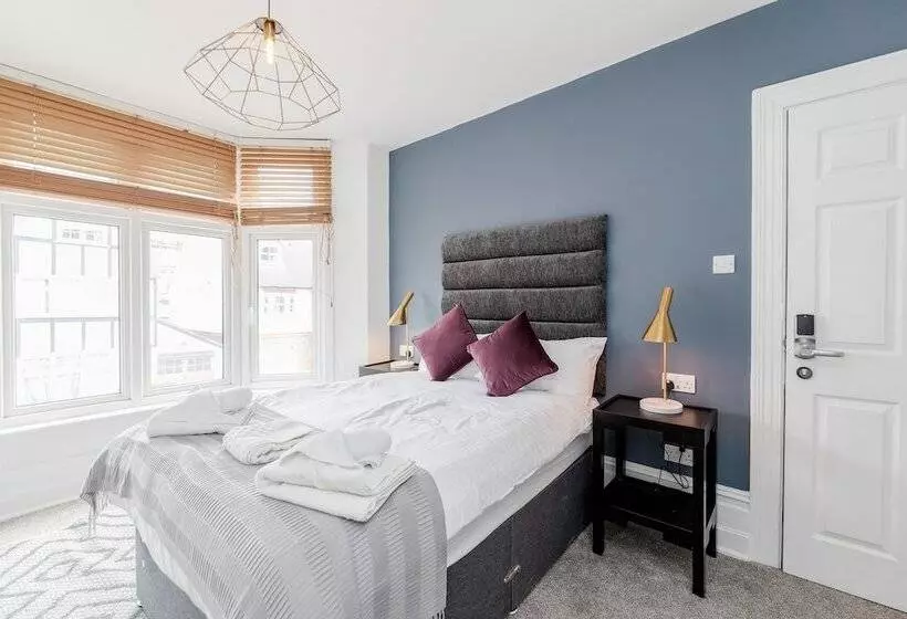 ペンション Westland House Guest House