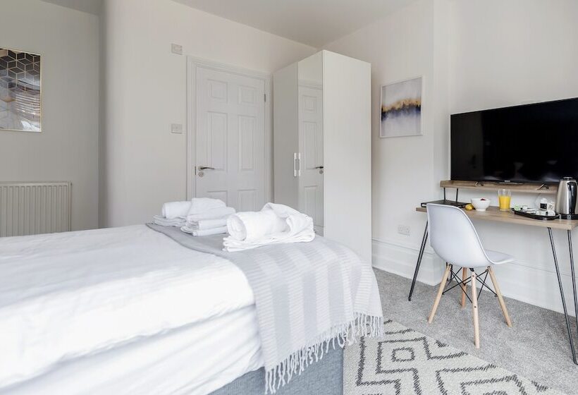 بنسيون Westland House Guest House