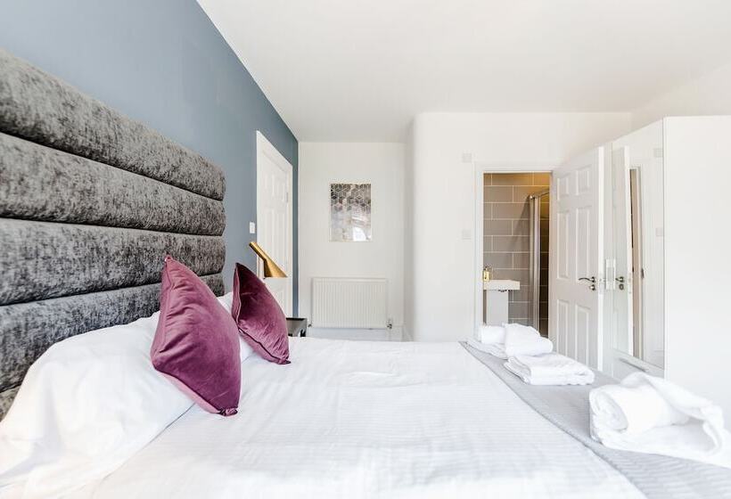 بنسيون Westland House Guest House