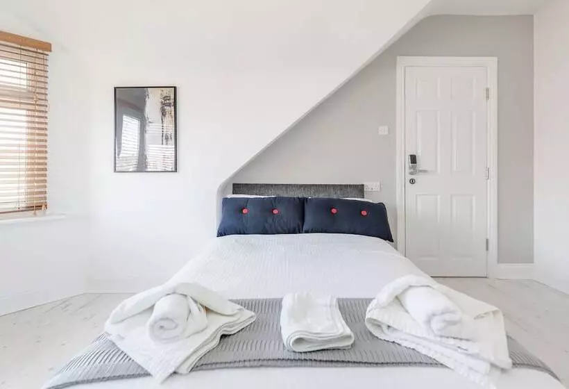 ペンション Westland House Guest House