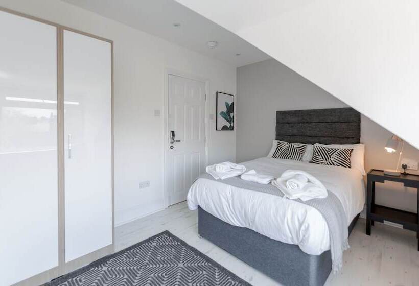 بنسيون Westland House Guest House