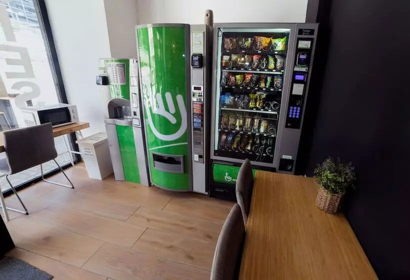 هاستل Hostal Siesta & Go Nuevos Ministerios