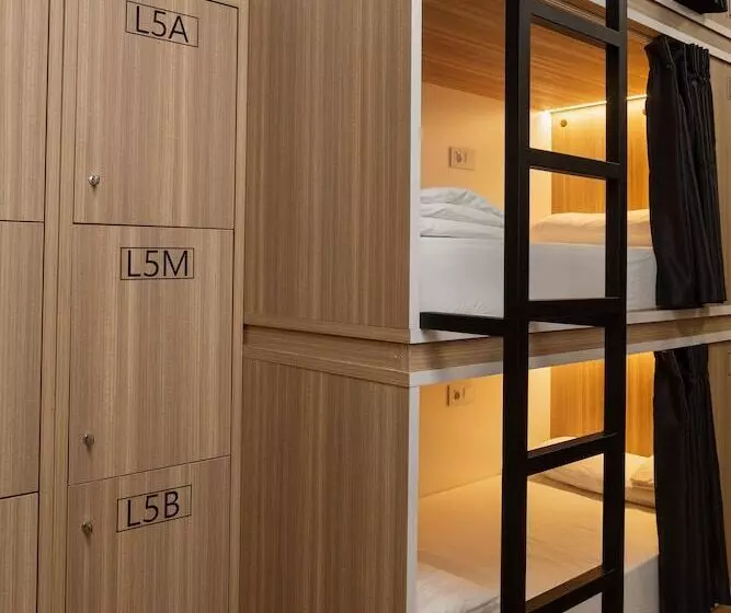 هاستل Hostal Siesta & Go Nuevos Ministerios