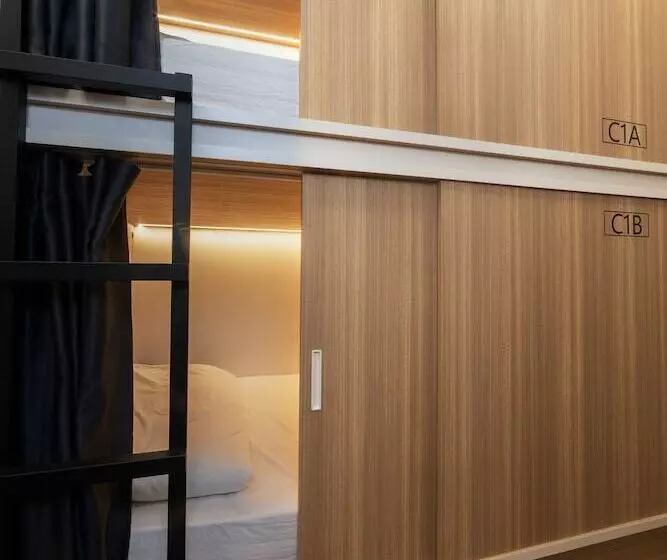 هاستل Hostal Siesta & Go Nuevos Ministerios