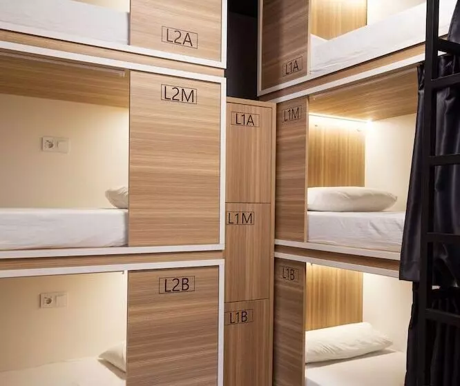 هاستل Hostal Siesta & Go Nuevos Ministerios