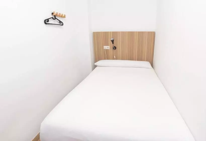 هاستل Hostal Siesta & Go Nuevos Ministerios