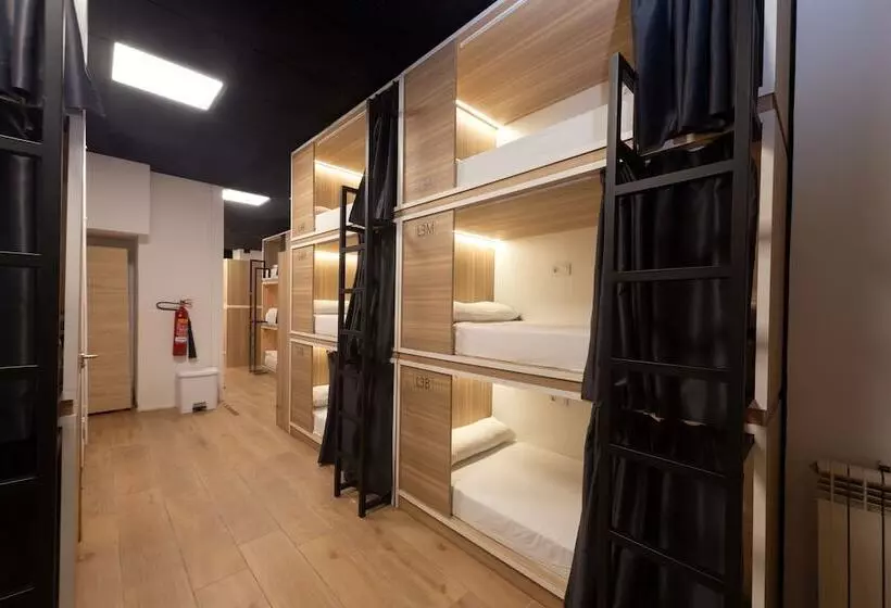 هاستل Hostal Siesta & Go Nuevos Ministerios