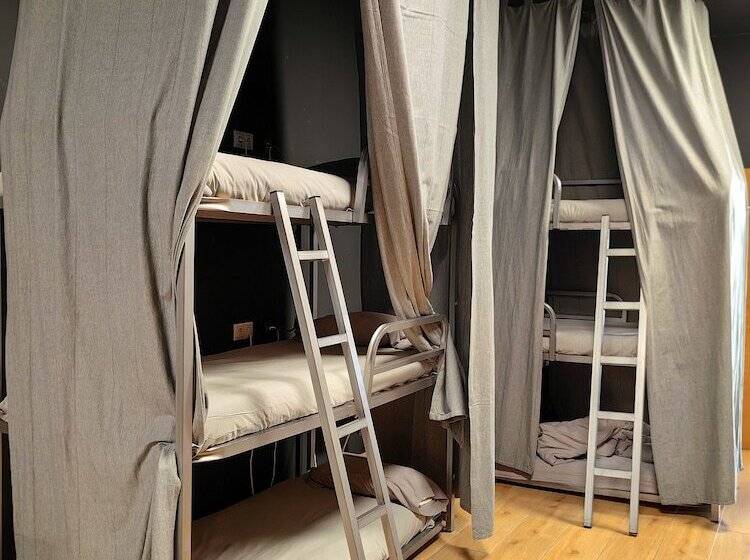 هاستل Hostal Siesta & Go Nuevos Ministerios