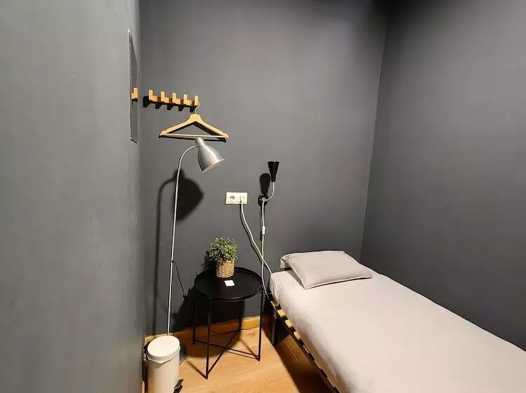 هاستل Hostal Siesta & Go Nuevos Ministerios