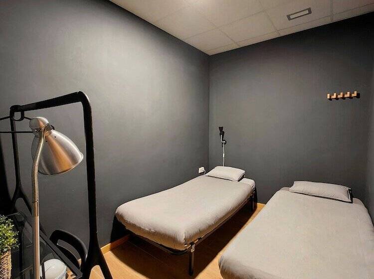 هاستل Hostal Siesta & Go Nuevos Ministerios