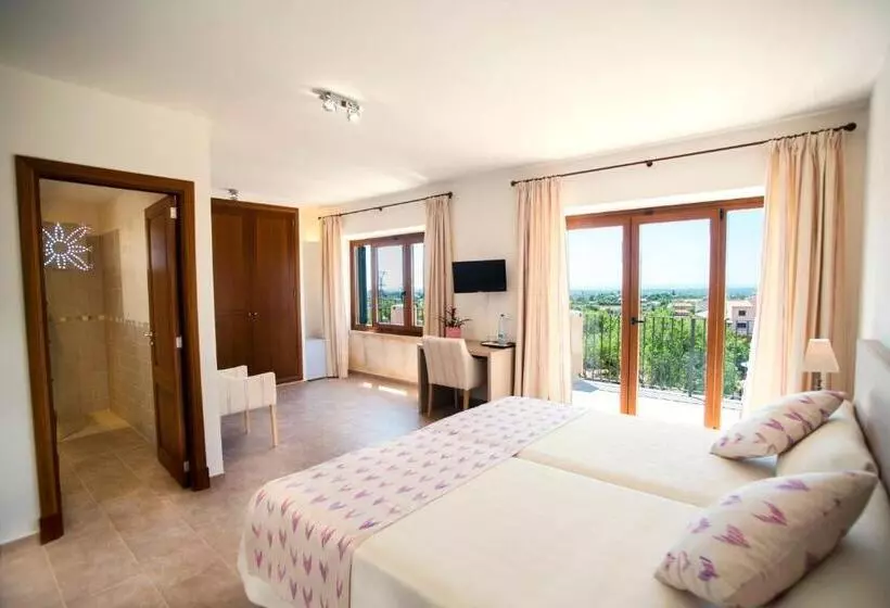 هتل Agroturismo Sa Marina