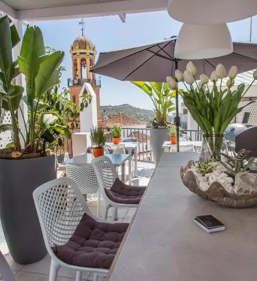 ペンション Almijara Residence