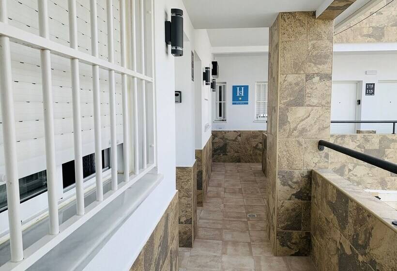 پانسیون Dori Rooms Hostal