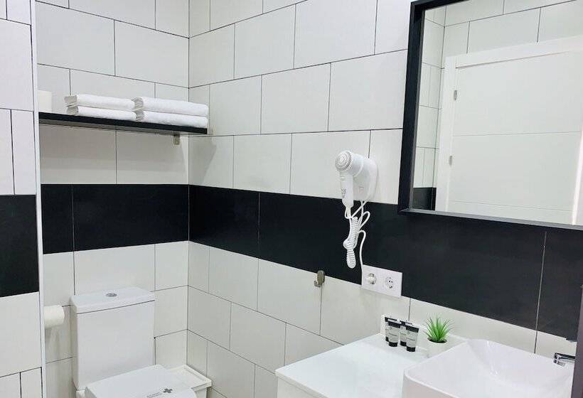 پانسیون Dori Rooms Hostal